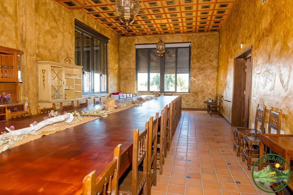 Menjador de Casa o xalet en venda en Quintana del Castillo amb Calefacció, Jardí privat i Terrassa
