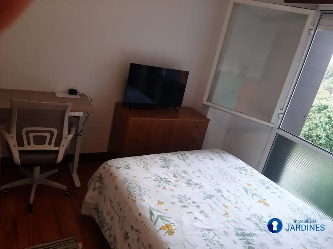 Bedroom of Flat for rent in Bilbao   with Heating and Terrace