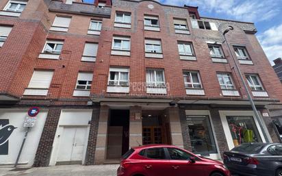 Vista exterior de Àtic en venda en Gijón  amb Calefacció