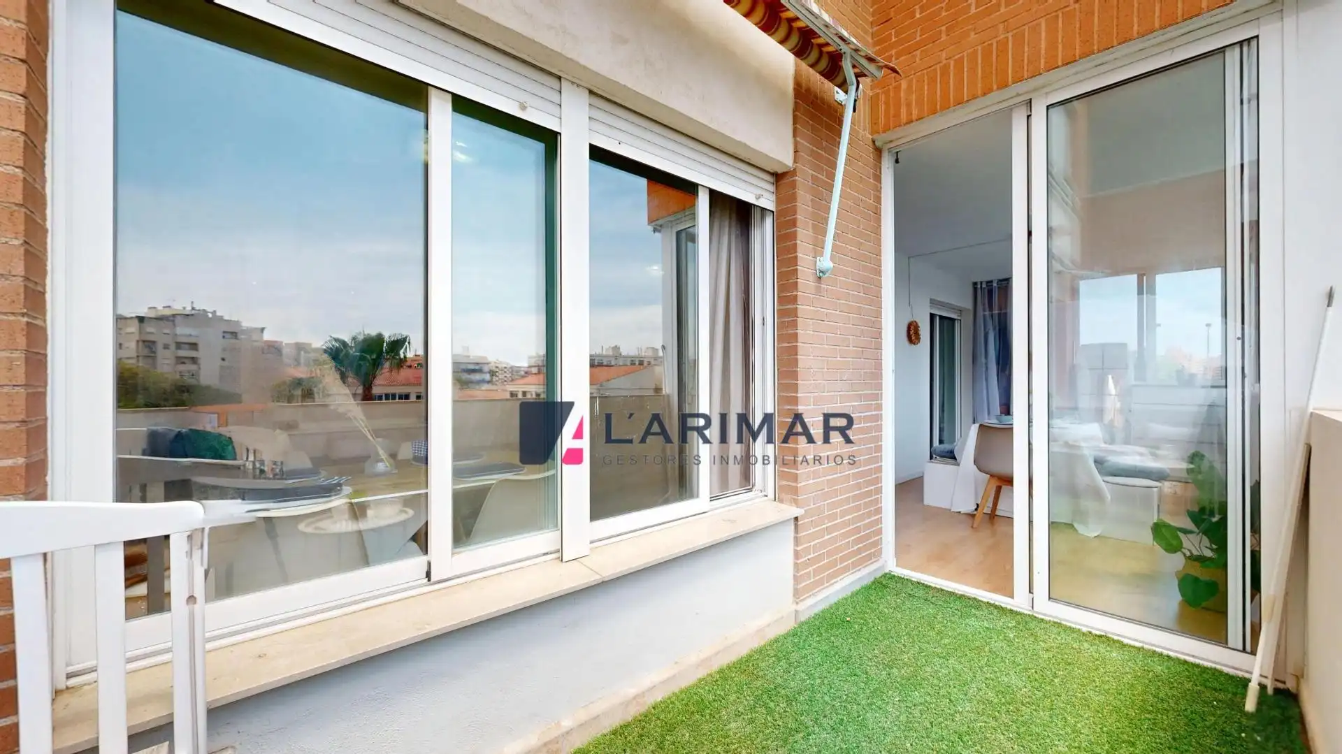 Habitación de Piso en venta en Alicante / Alacant con Calefacción, Terraza y Trastero