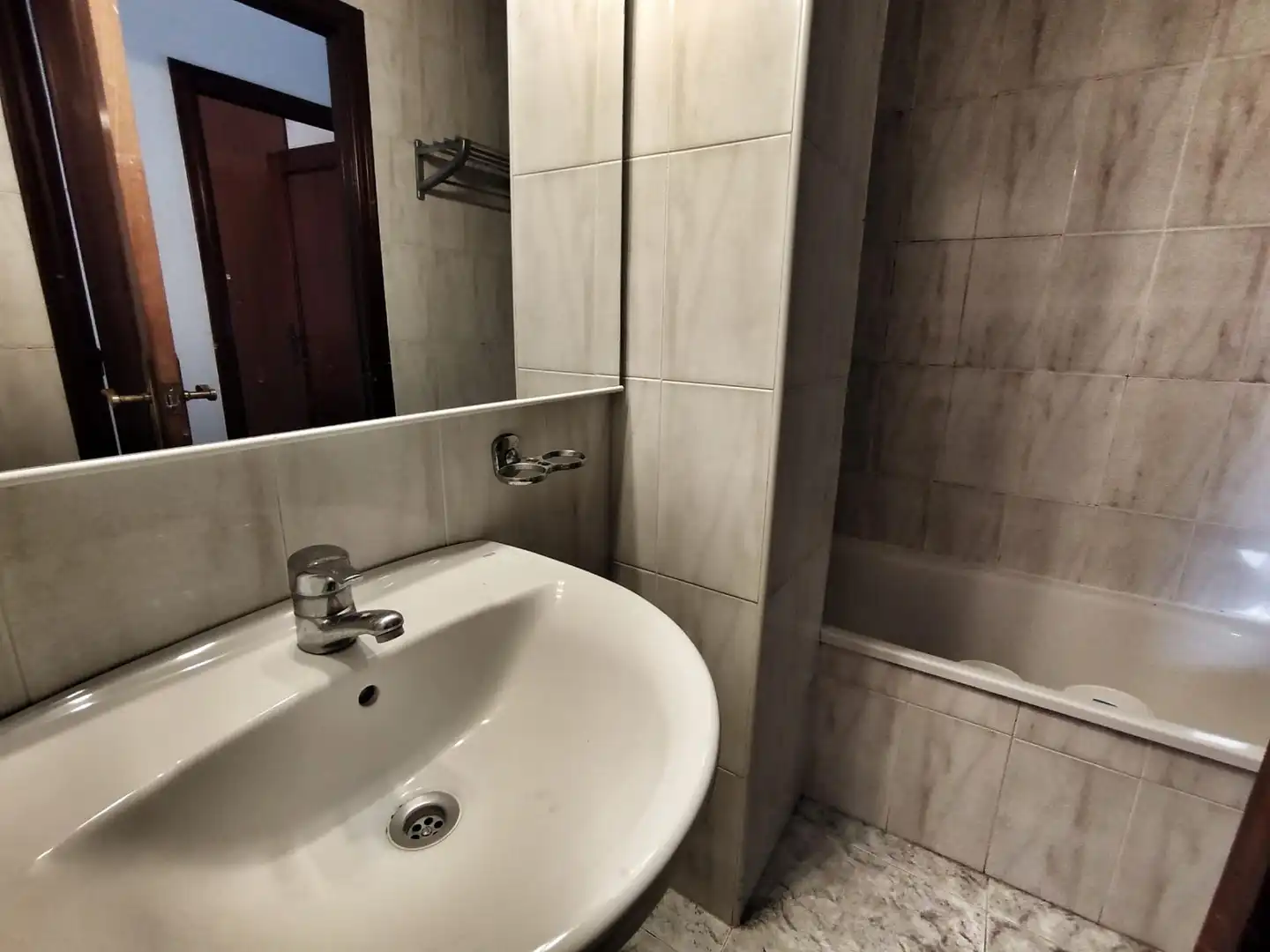 Flat with terrace for sale in de Pere Codina i Mont, imagen 8