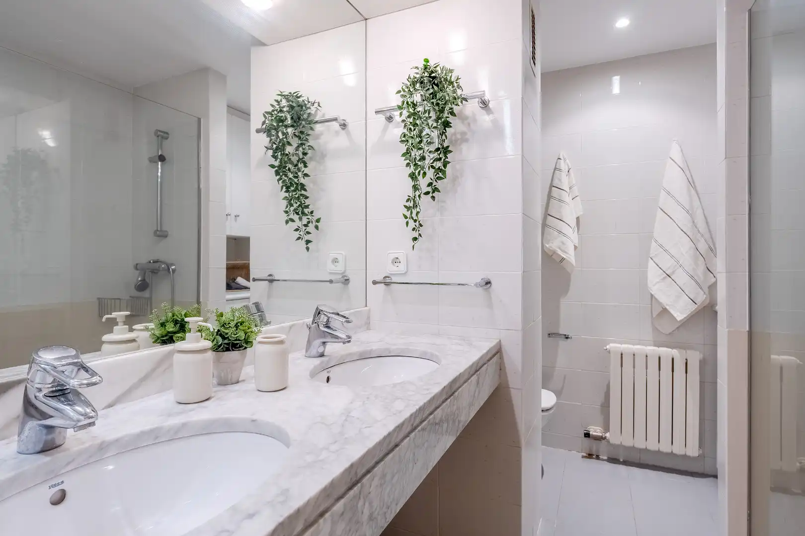 Bathroom of Flat for rent in Sant Andreu de Llavaneres  with Air Conditioner, Heating and Private garden