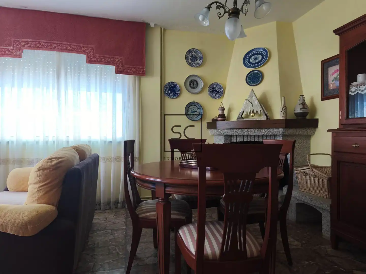 Menjador de Casa o xalet en venda en Ferrol amb Calefacció, Jardí privat i Traster