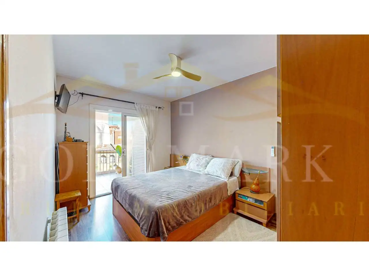 Habitación de Piso en venta en Sant Vicenç Dels Horts con Aire acondicionado, Calefacción y Parquet