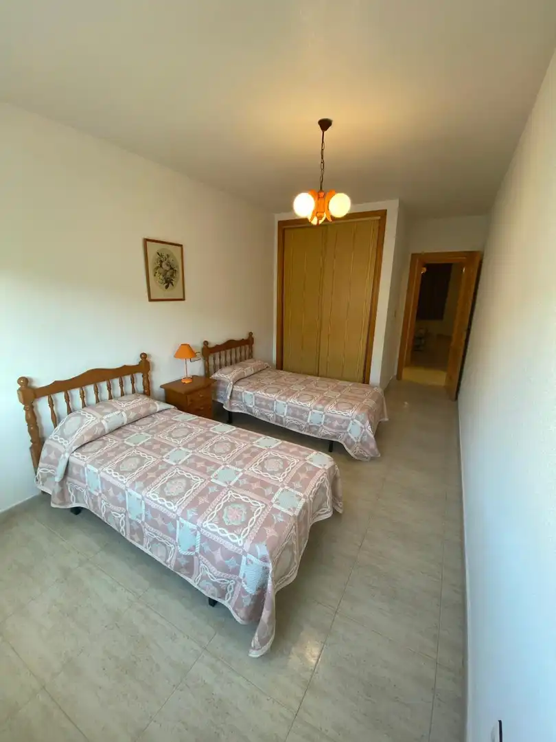 Piso de alquiler en Calle CAMPOAMOR, 99, Los Cuarteros