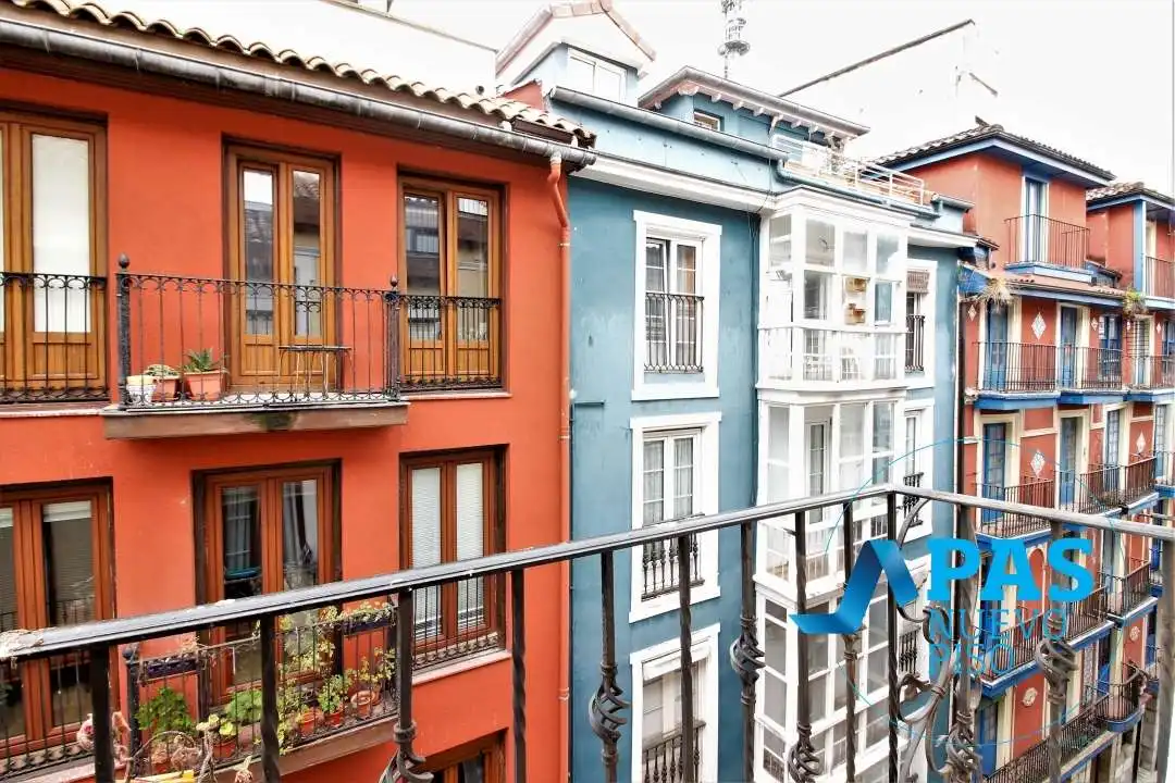 Vista exterior de Piso en venta en Santander con Calefacción y Balcón