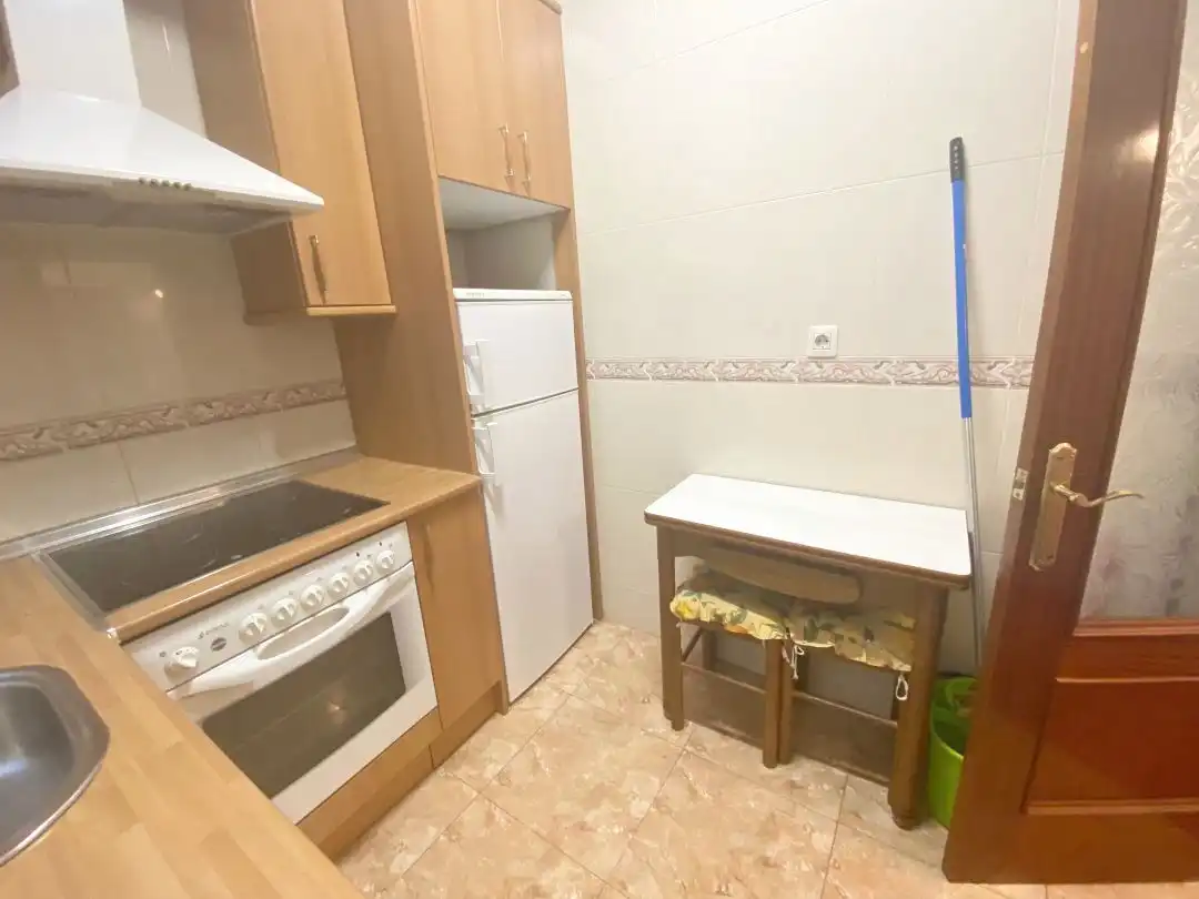 Cuina de Pis de lloguer en Bilbao  amb Calefacció i Balcó