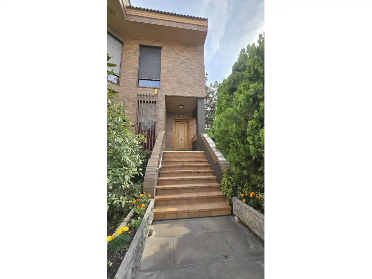 Vista exterior de Casa adosada en venda en  Logroño amb Aire condicionat, Calefacció i Parquet