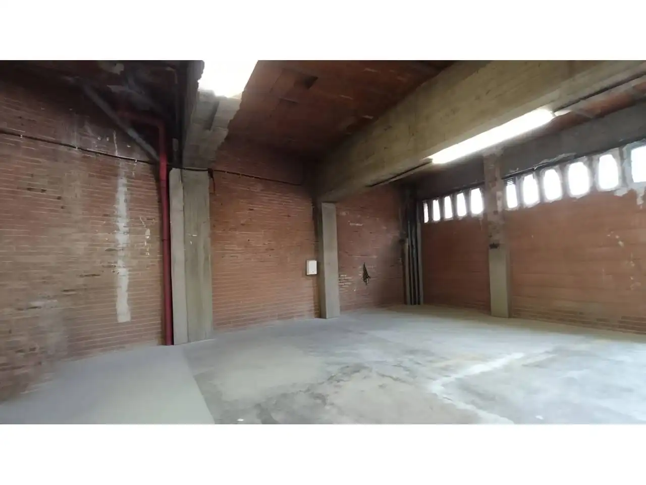 Gewerbefläche zum Verkauf in Berga, imagen 3