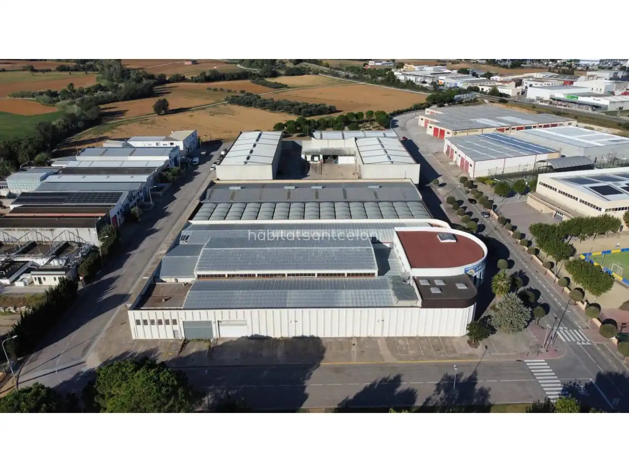 Industriegebäude zum Verkauf in Avenida emporda 35, imagen 6