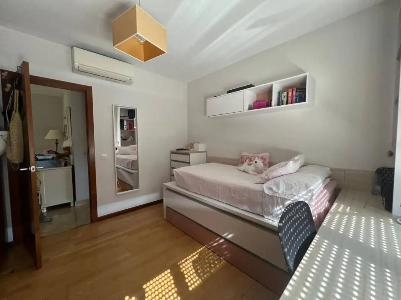 Semi-detached house with pool to rent in Bargas, imagen 28