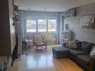 Wohnung mit Aufzug zum Verkauf in calle dels Comtes d'Urgell