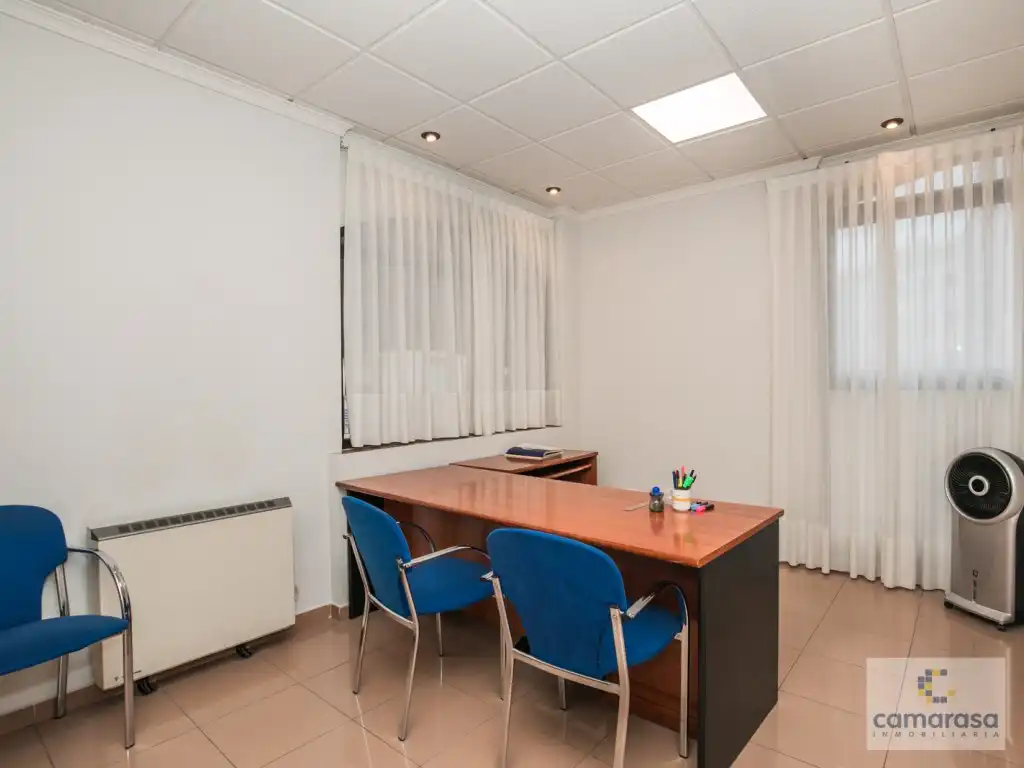 Local en venta en Ávila