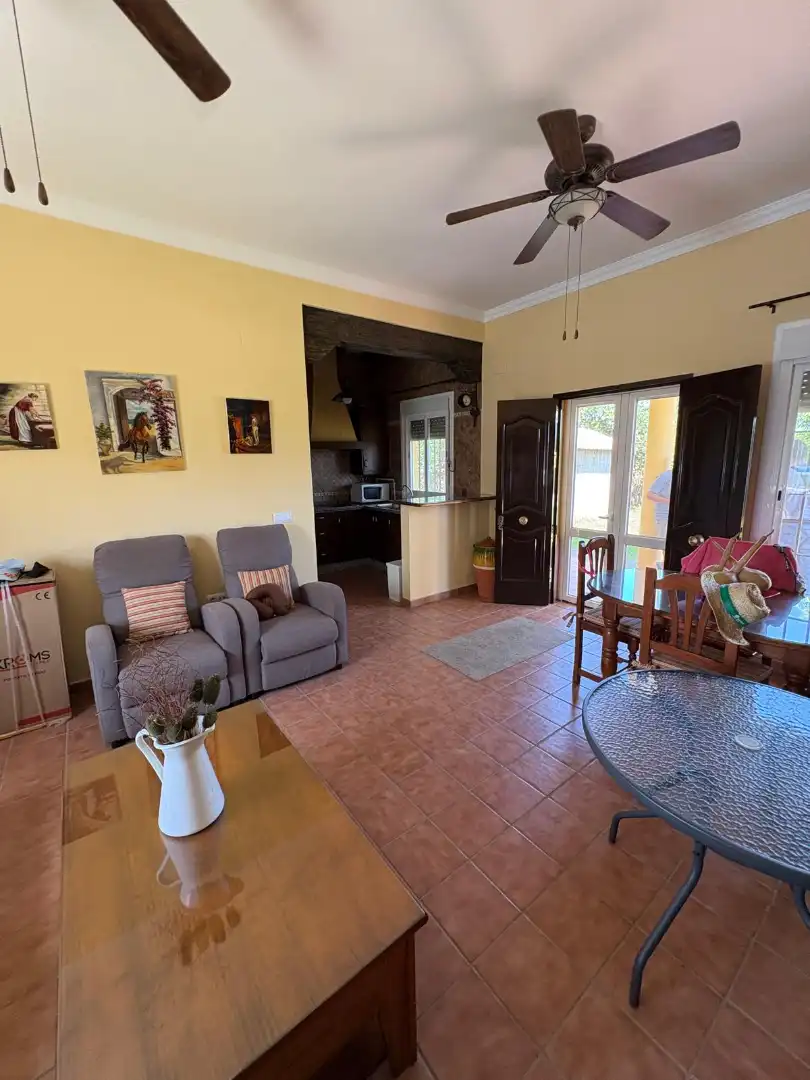 Sala de estar de Finca rústica en venta en Chipiona con Amueblado