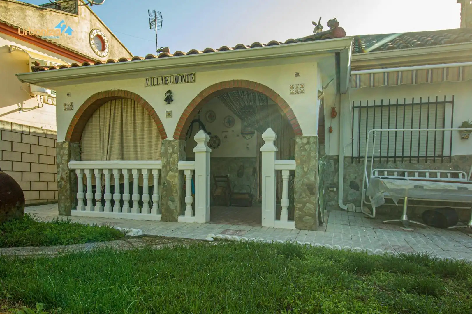 Haus oder Chalet zum Verkauf in Badajoz mit Privatgarten, Terrasse und Abstellraum