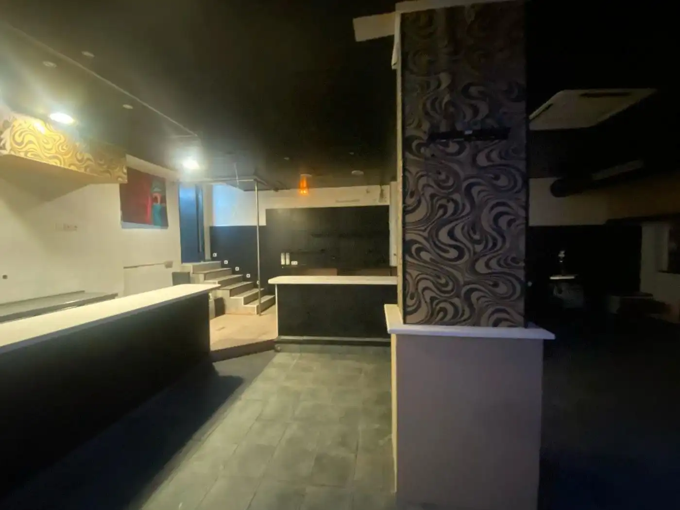 Business premises for transfer in Almadrava - Canyelles - Puig-Rom, imagen 2