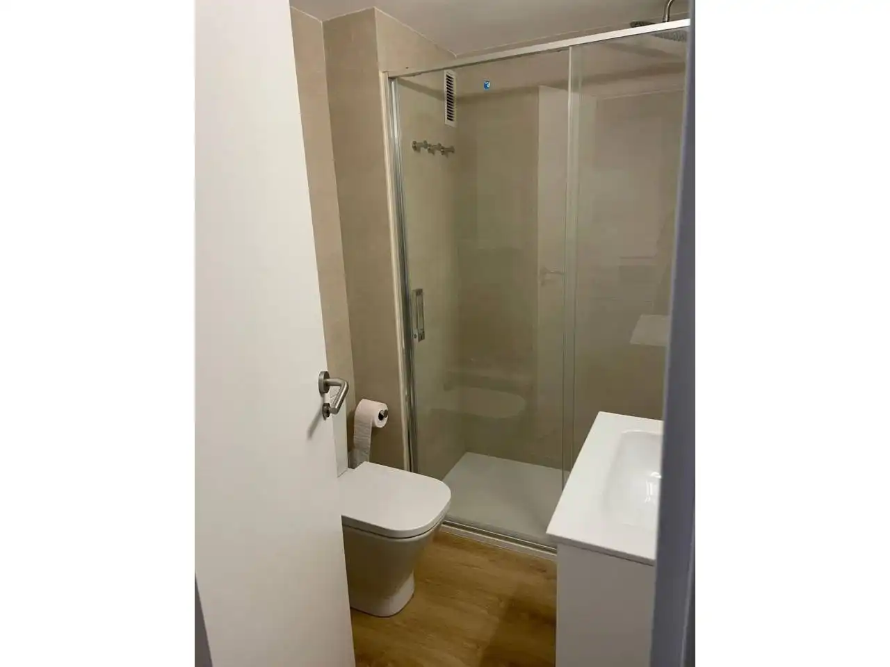 Bany de Pis de lloguer en Cubelles amb Calefacció, Parquet i Terrassa