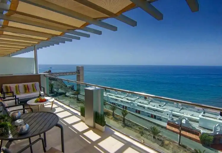 Terrasse von Wohnungen zum Verkauf in Mogán mit Klimaanlage, Terrasse und Möbliert