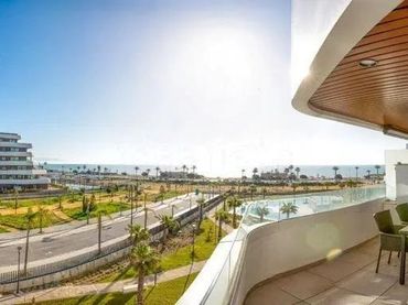 Pis amb piscina en venda a Los Álamos