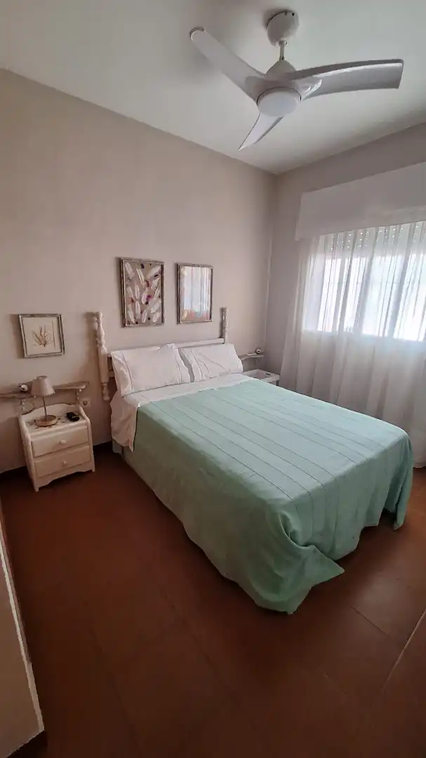 Habitación de Casa o chalet de alquiler en Islantilla con Amueblado, Lavadora y Microondas