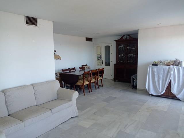 Piso en Venta en Pedregalejo - Morlaco