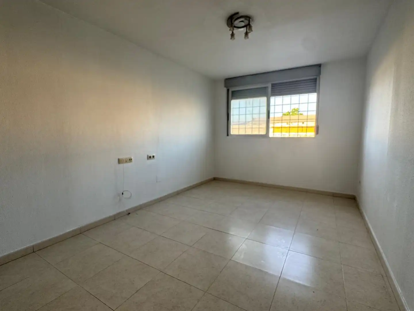 Schlafzimmer von Erdgeschoss zum Verkauf in Murcia
