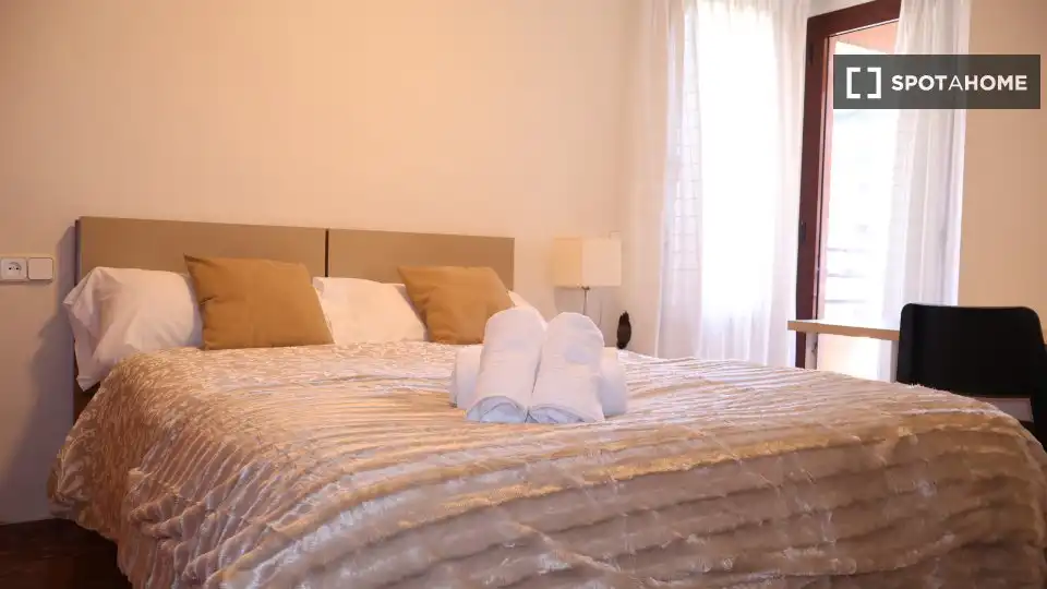 Bedroom of Flat for rent in Valencia  with Air Conditioner, Heating and Furnished