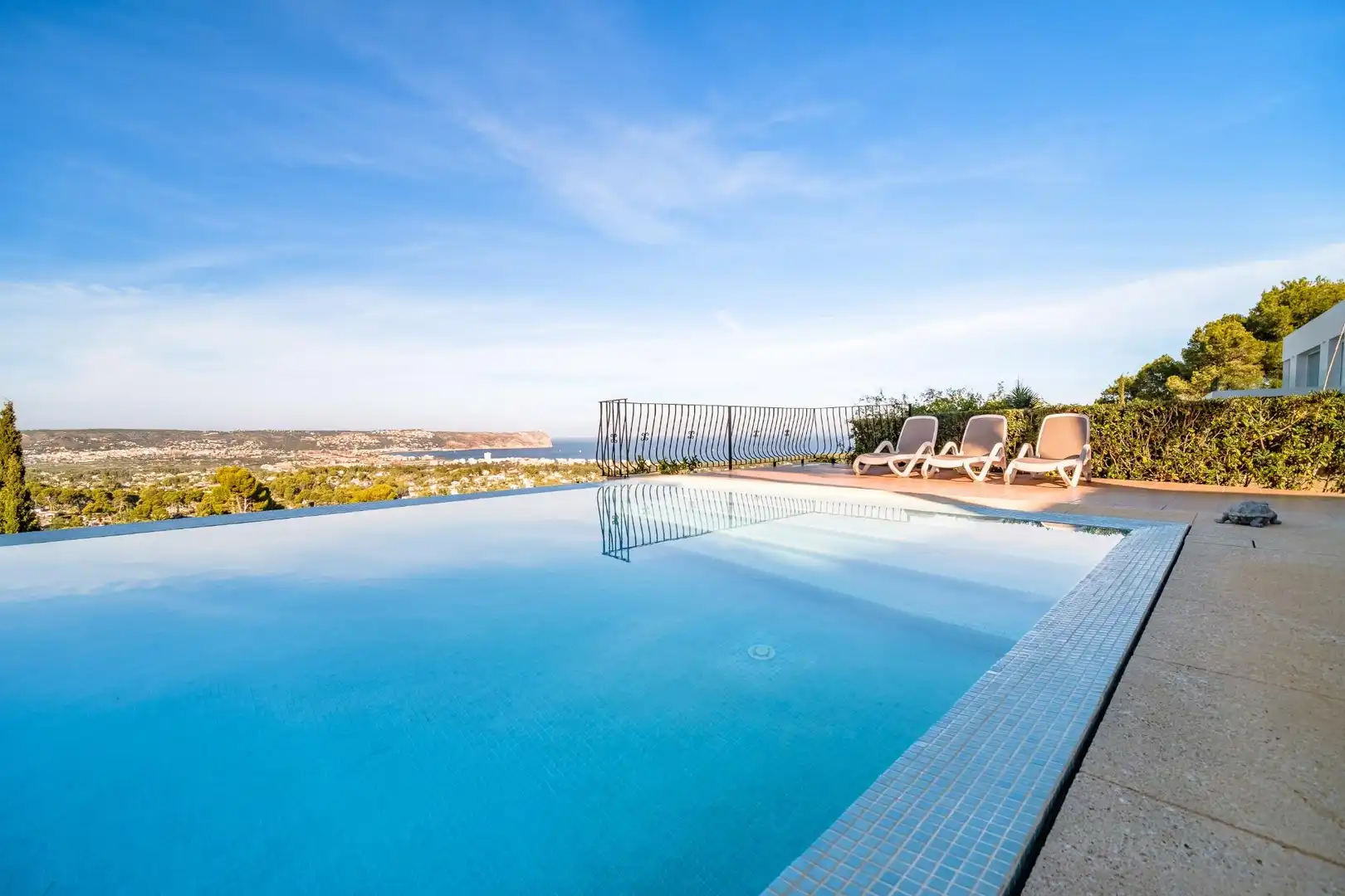 Swimming pool of Houses for sale in Jávea / Xàbia  with Air Conditioner, Private garden and Terrace