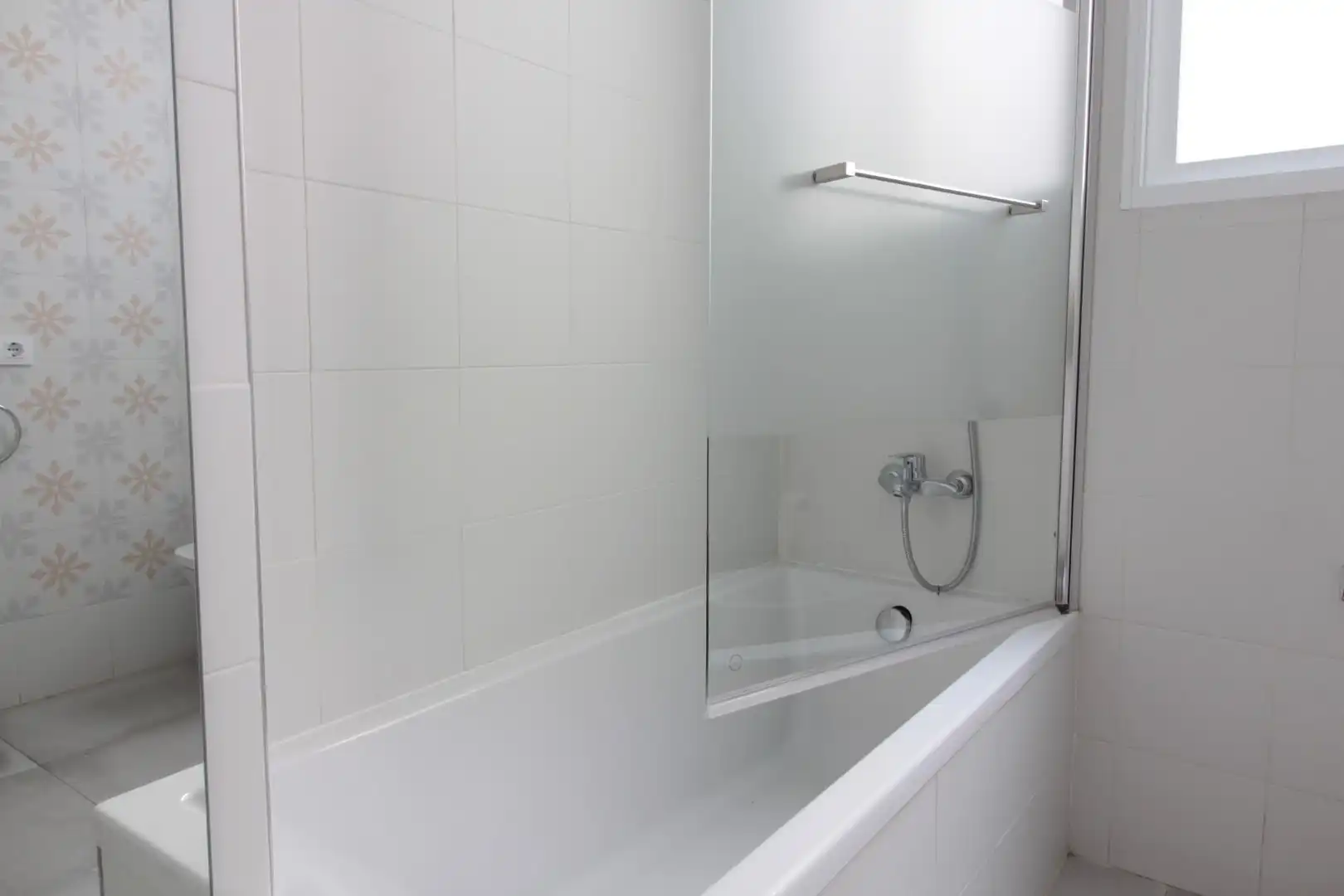 Baño de Piso de alquiler en Valencia con Balcón