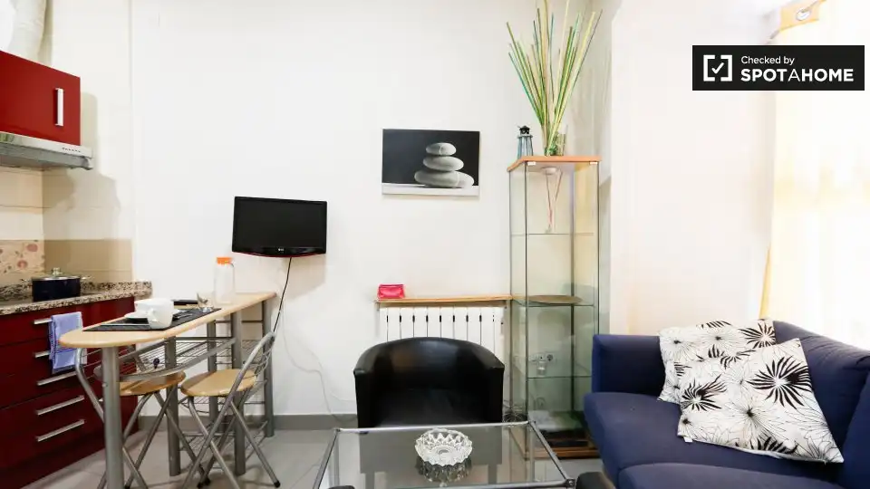 Room in Universidad - Malasaña