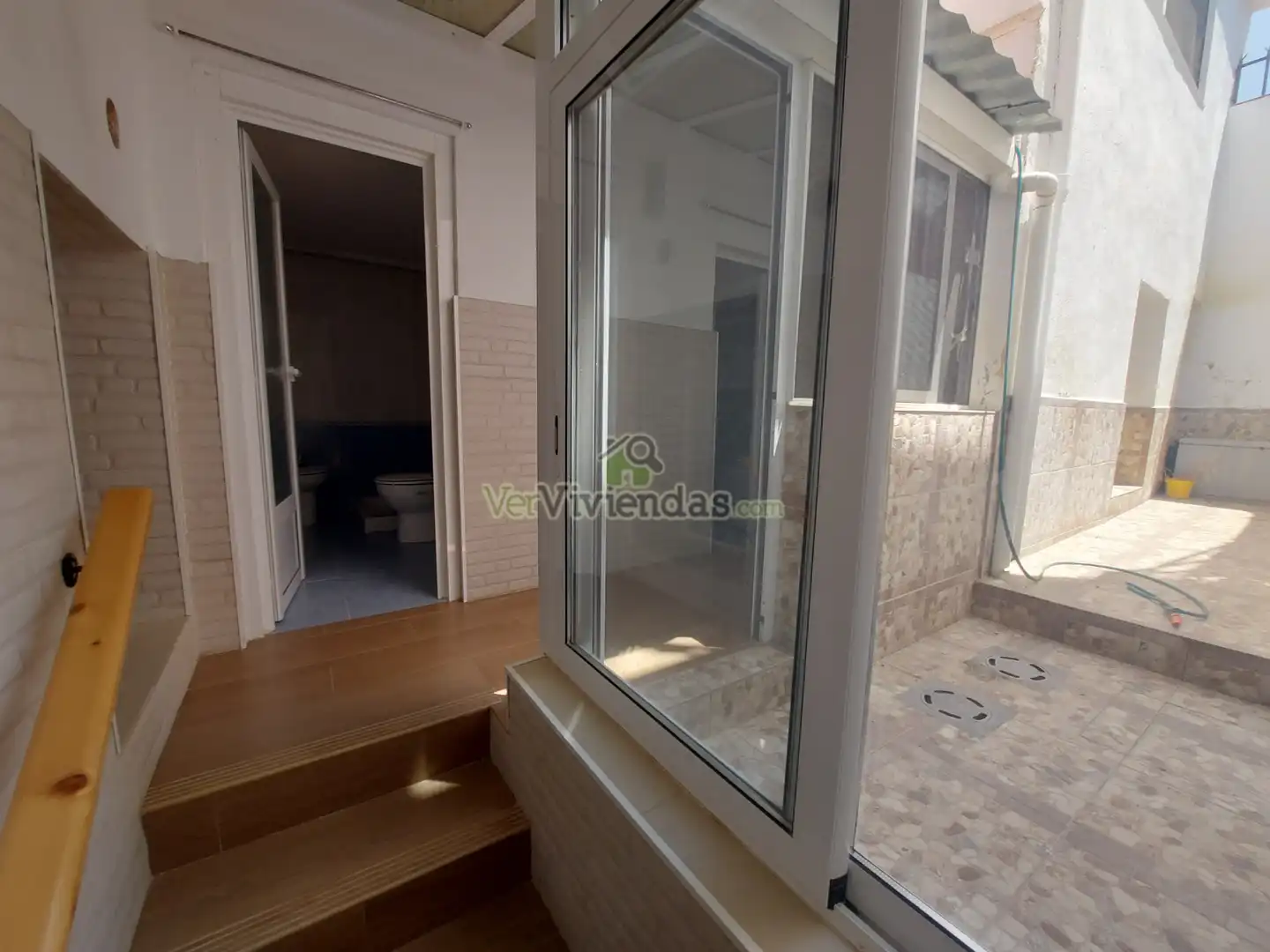 Baño de Planta baja en venta en Castellar del Vallès con Terraza, Horno y Internet