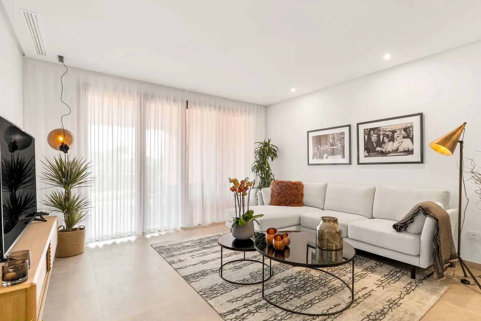 Sala de estar de Planta baja en venta en Estepona con Aire acondicionado, Calefacción y Parquet