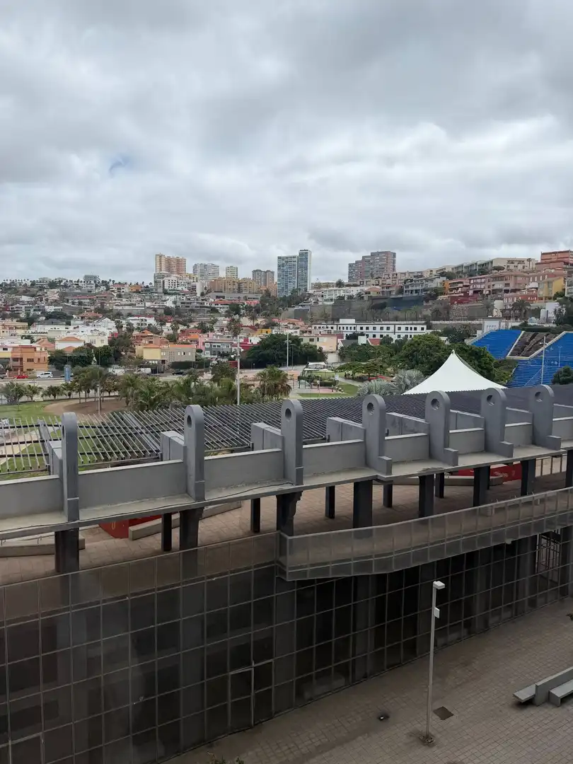 Vista exterior de Piso de alquiler en Las Palmas de Gran Canaria con Amueblado