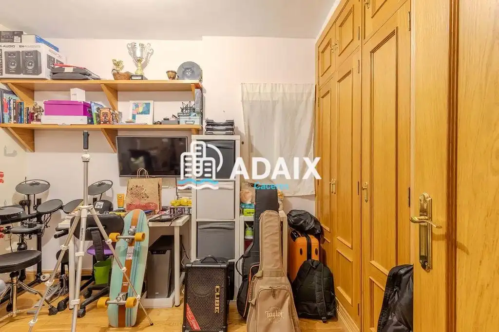 Habitación de Piso en venta en Cáceres con Aire acondicionado y Calefacción