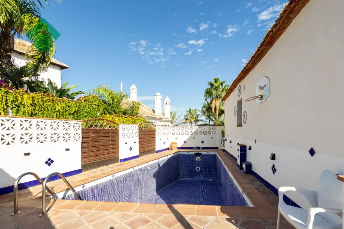 Piscina de Casa o xalet en venda en Almuñécar amb Terrassa, Piscina i Balcó