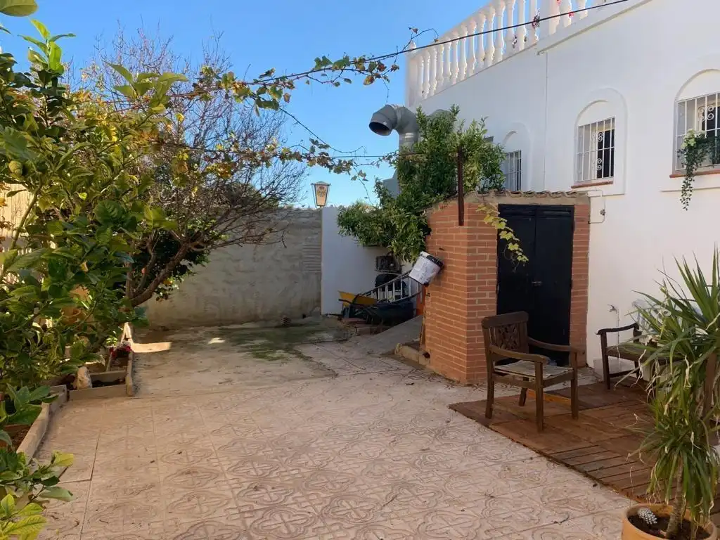 Jardí de Casa o xalet en venda en Orihuela amb Aire condicionat, Calefacció i Jardí privat
