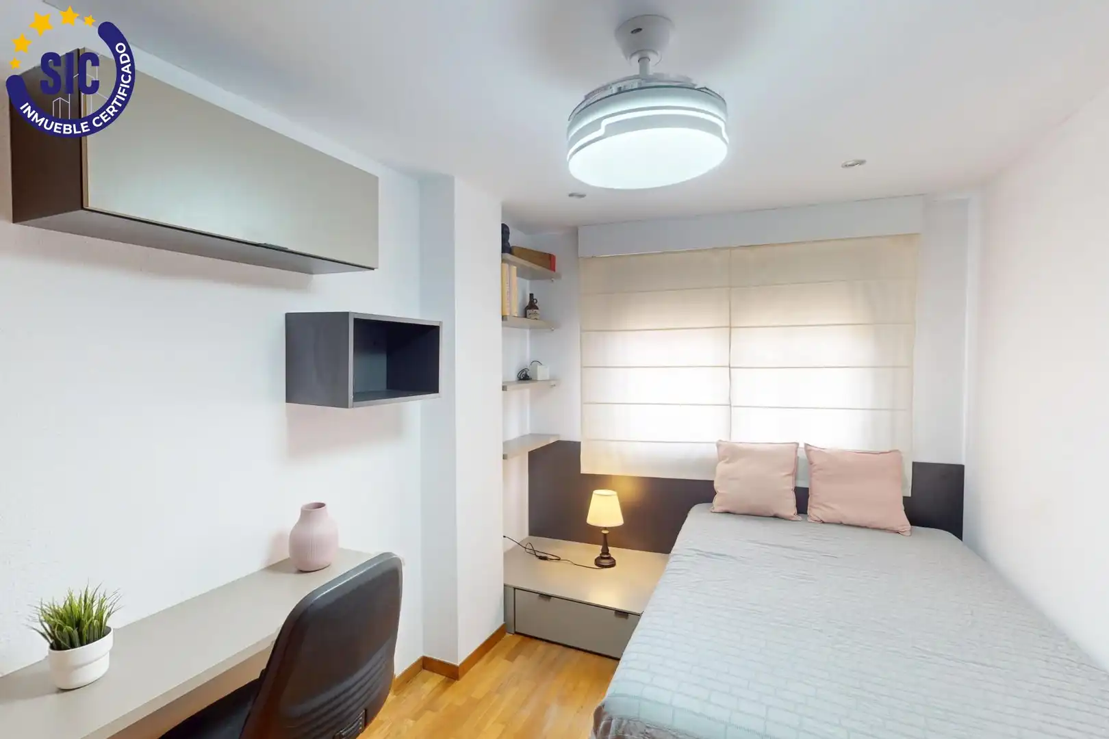Habitación de Piso en venta en Castellón de la Plana / Castelló de la Plana con Aire acondicionado, Calefacción y Parquet