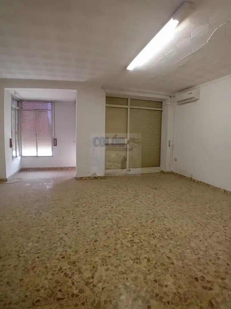 Piso con ascensor en venta en Martos, imagen 2
