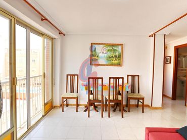 Piso con ascensor en venta en Avenida Cervantes 69