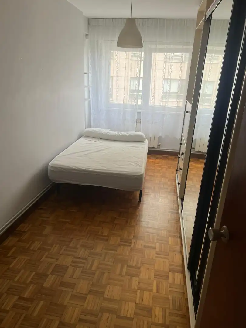 Bedroom of Flat for rent in A Coruña Capital   with Heating, Furnished and Oven