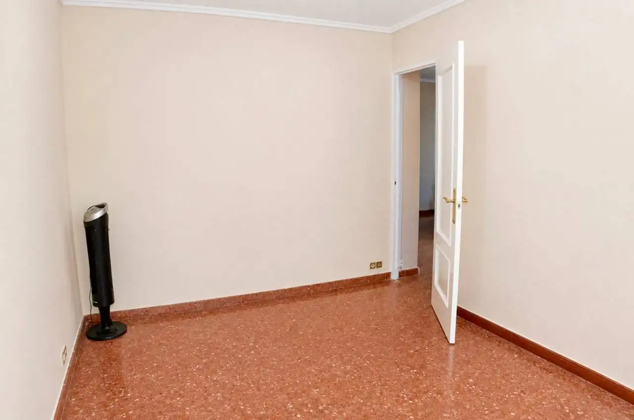Flat with terrace for sale in Carrer Gabriel Miró, imagen 7