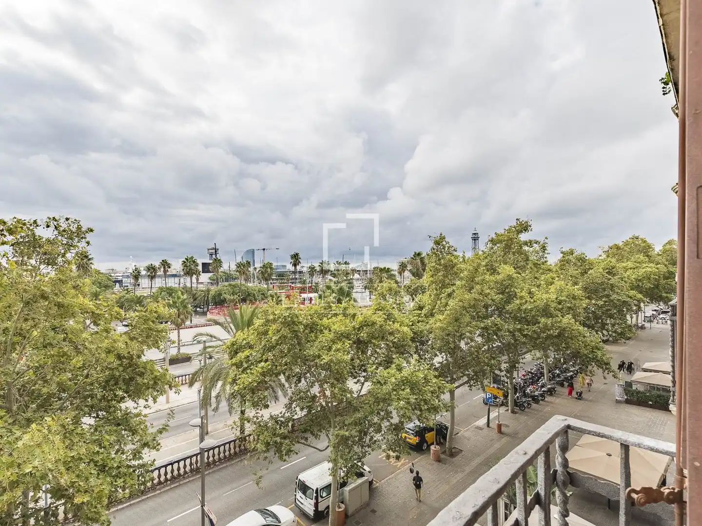 Exterior view of Flat for sale in Barcelona  with Air Conditioner, Heating and Terrace
