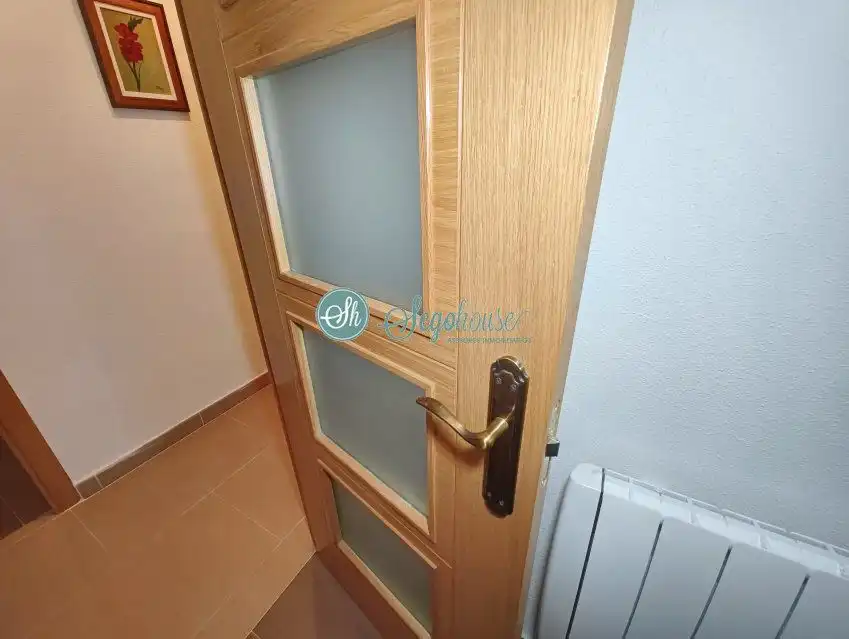 Piso en venta en Segovia con Calefacción, Terraza y Amueblado