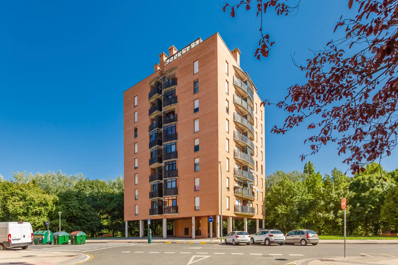 Vista exterior de Piso en venta en  Pamplona / Iruña con Calefacción, Parquet y Terraza