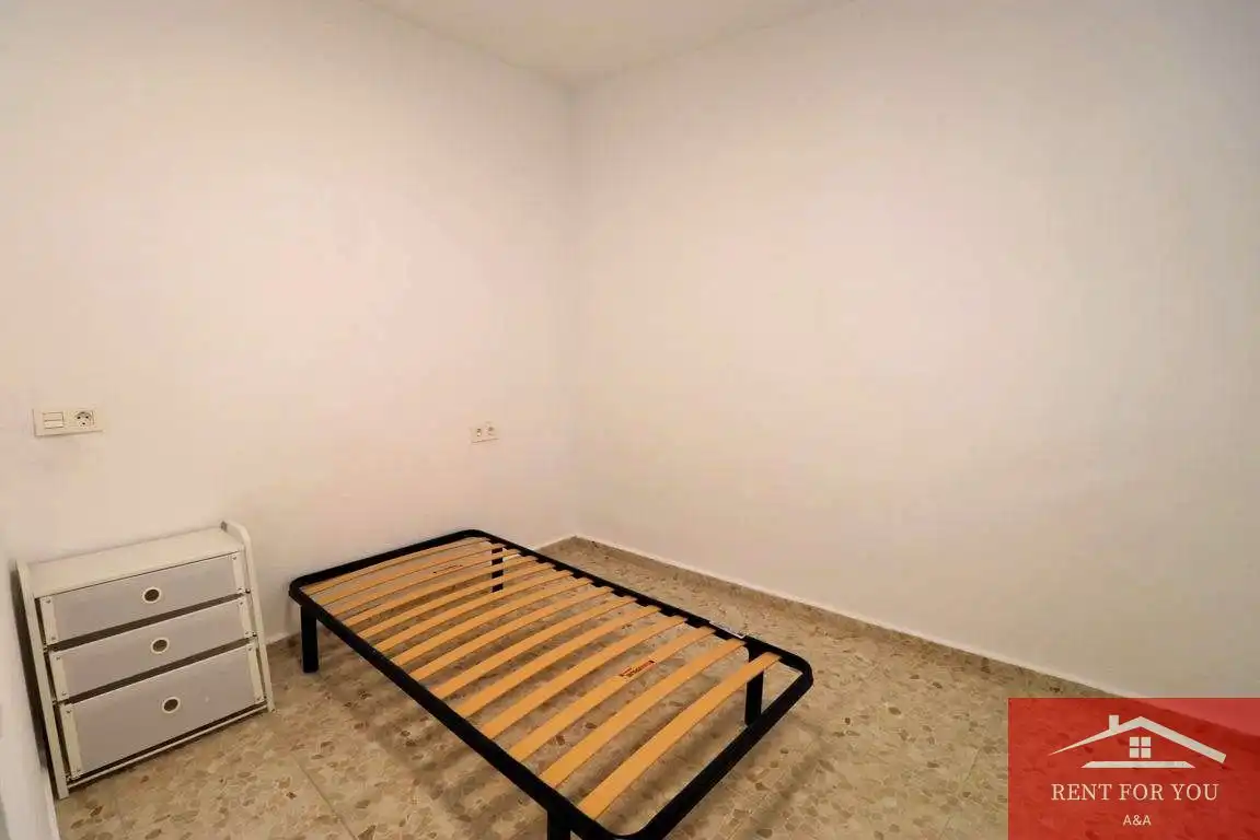Dormitori de Casa o xalet de lloguer en Coín amb Aire condicionat, Terrassa i Moblat