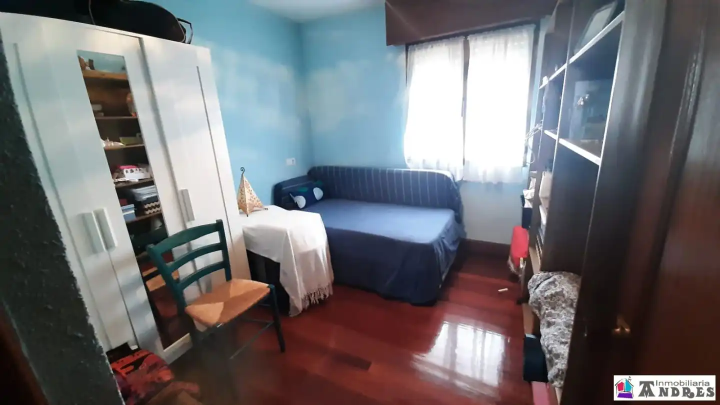 Schlafzimmer von Wohnung zum Verkauf in Bermeo mit Abstellraum