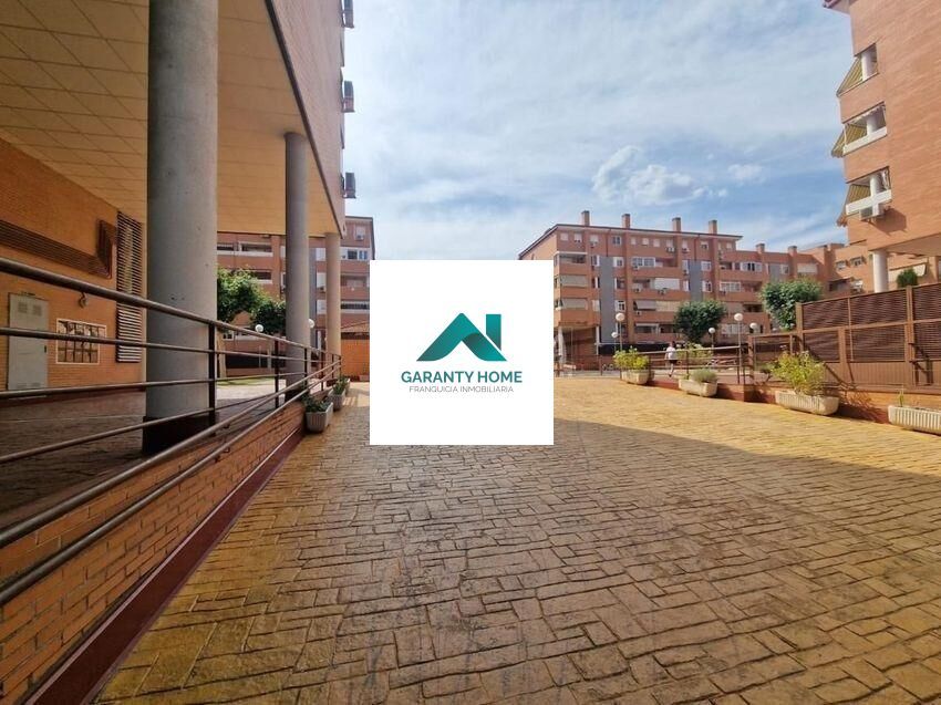 Exterior view of Flat to rent in San Fernando de Henares  with Heating, Parquet flooring and Storage room