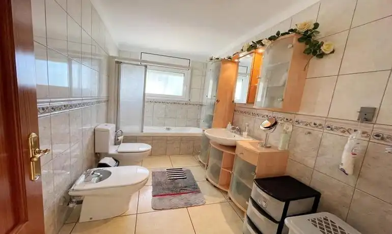 Bany de Casa o xalet en venda en Roses amb Jardí privat, Terrassa i Balcó