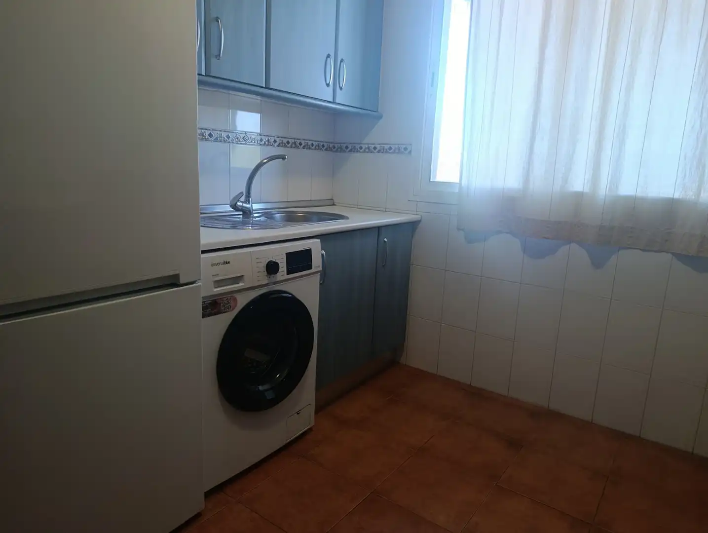 Cocina de Piso de alquiler en Dos Hermanas con Aire acondicionado, Terraza y Amueblado