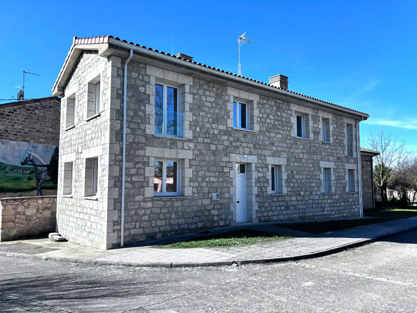 Vista exterior de Casa o chalet en venta en Quintanilla Vivar con Calefacción y Trastero